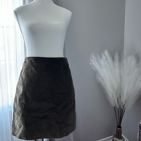 Sunday Best A-line Mini Skirt - Dark green - Picture 1 of 6
